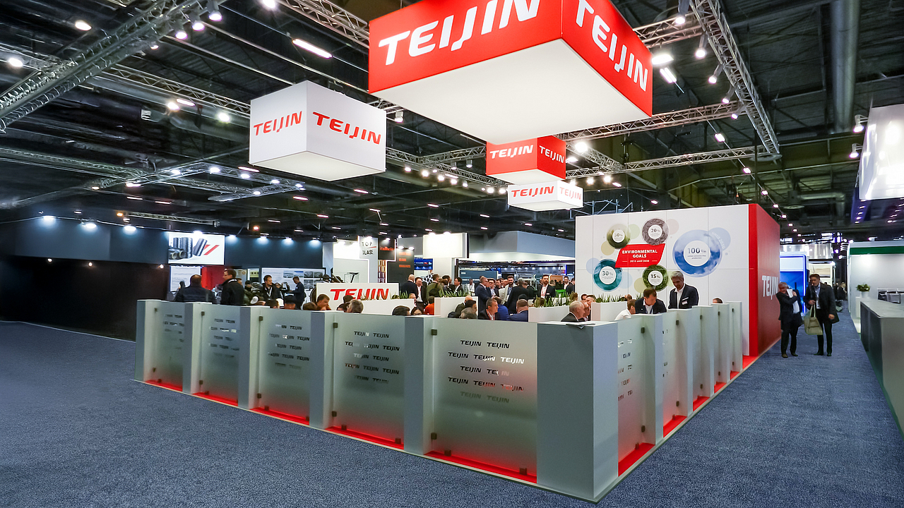 Teijin Messestand auf der JEC Messe in Paris